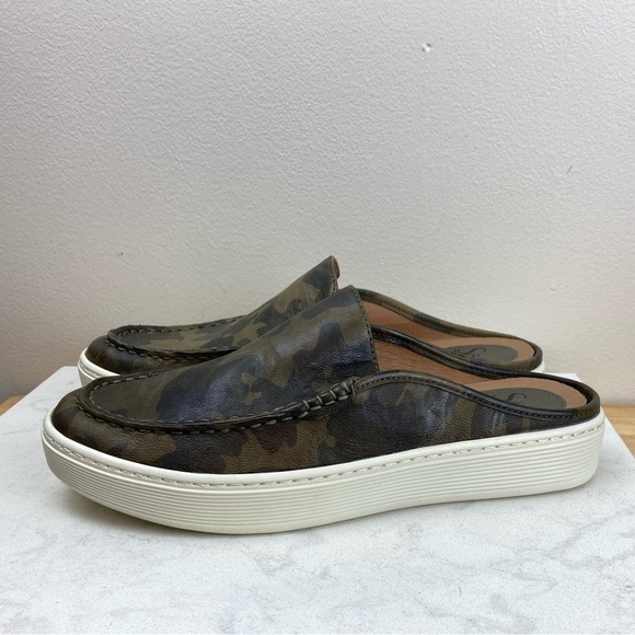 NWOT SOFFT Somers Moc Camo Slip On Sneaker Mules Leather - Picture 1 of 13